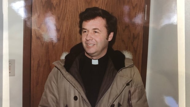 Exsacerdote anglicano declarado culpable de abusar sexualmente de 2 niños de las Primeras Naciones del Yukón en los años 80